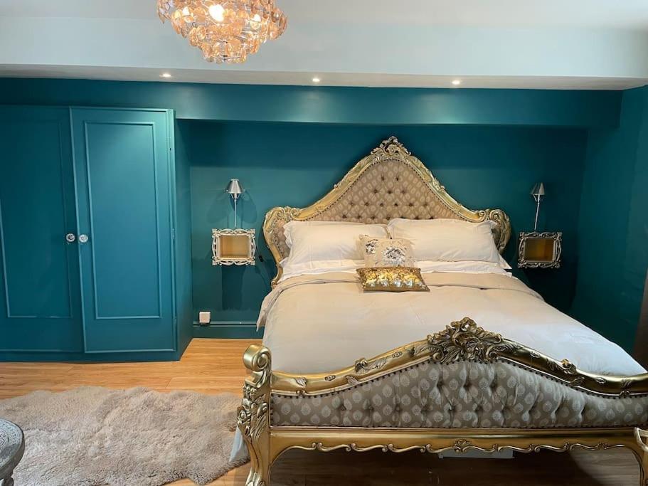 The Big Cosy Boudoir Bed + Hot Tub Harvington Exterior foto